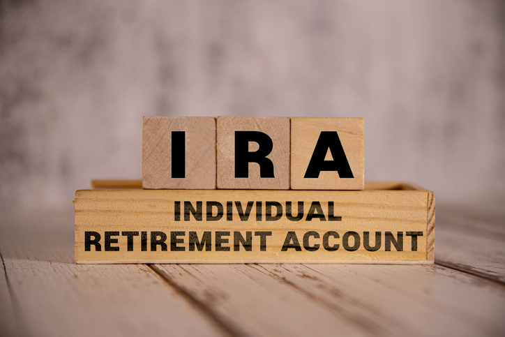 I Have $500k in a Roth IRA and Will Receive $3,000 Monthly From Social Security. Can I Retire at 70?